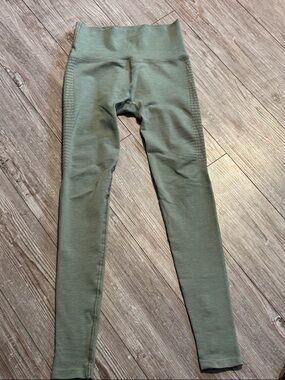 Alphalete High-Waist Leggings- 26” inseam size Small